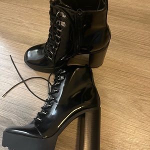 Zara black 7 inch heels